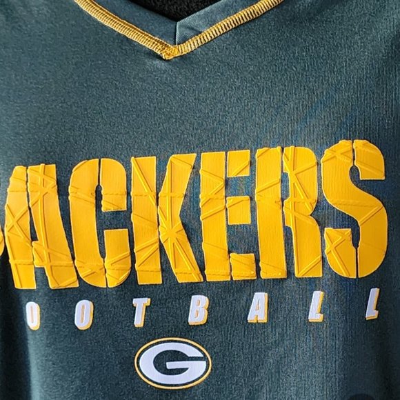 PACKERS By Majestic V neck short sleeve top with 3D Writing on front. Size LARGE - Picture 2 of 7